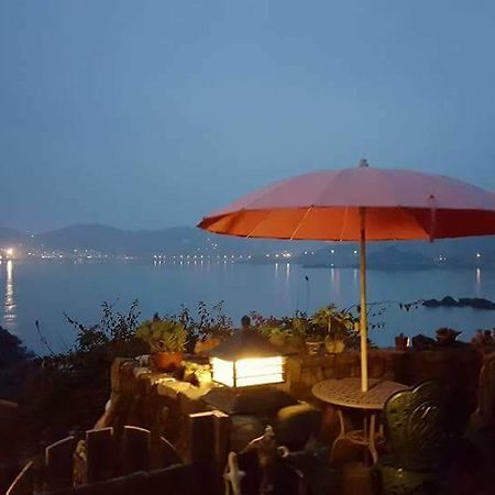 Furen Homestay Nangan Luaran gambar